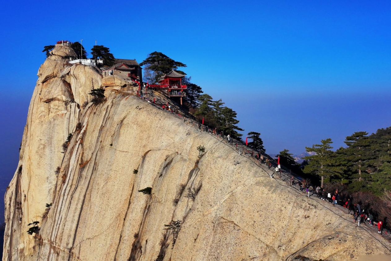西安4日間ツアー兵馬俑・華山を中心に名所を巡る