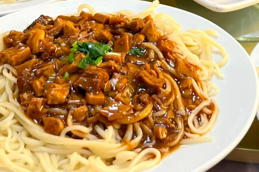 敦煌ろば黄麺 – シルクロードの伝統的な味