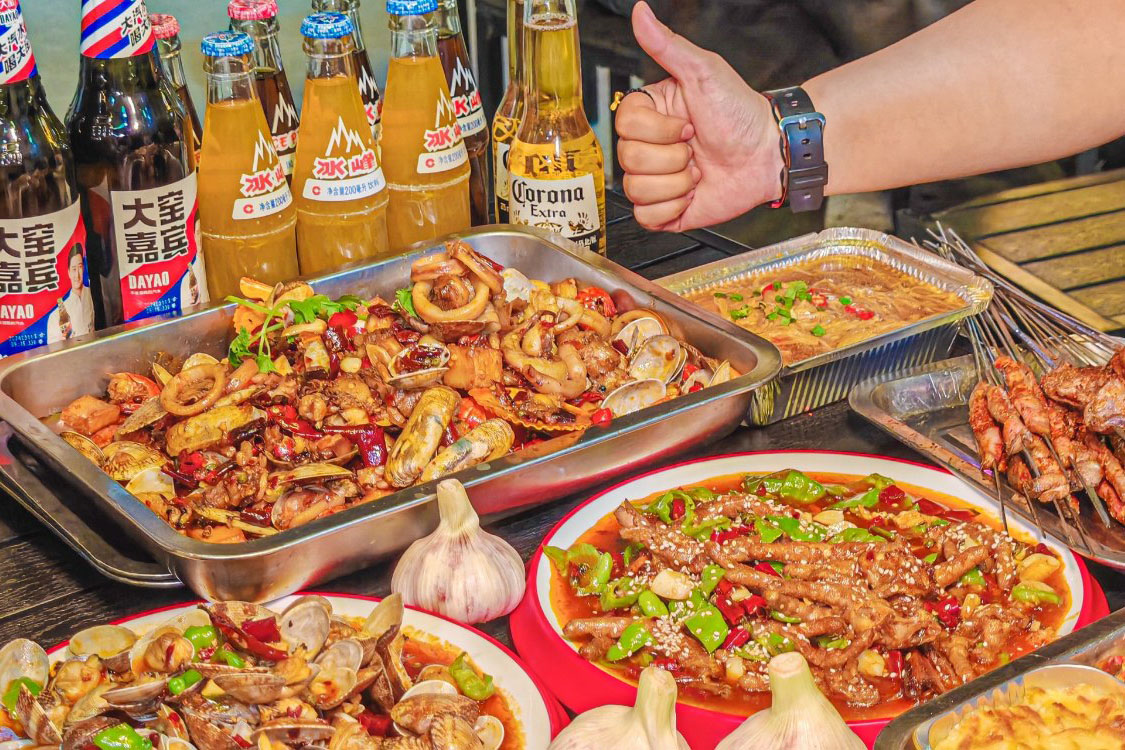 西安のナイトマーケット：夜のグルメ巡り