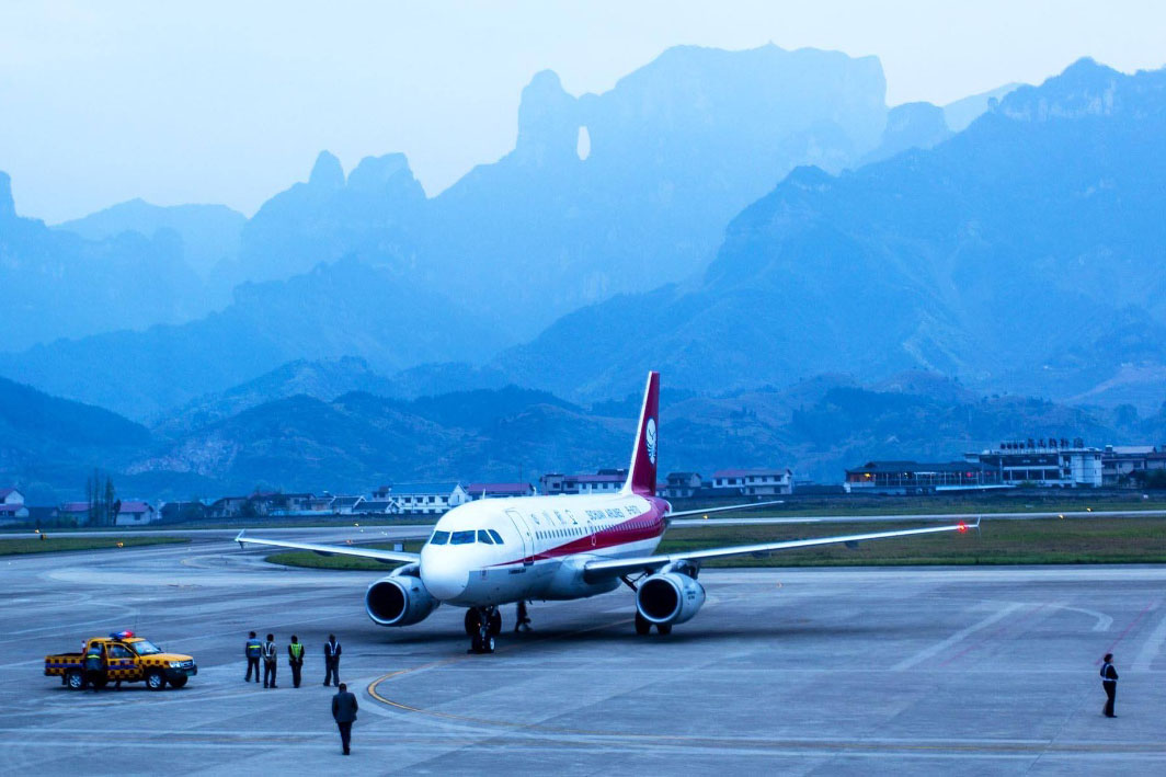 飛行機で張家界へ