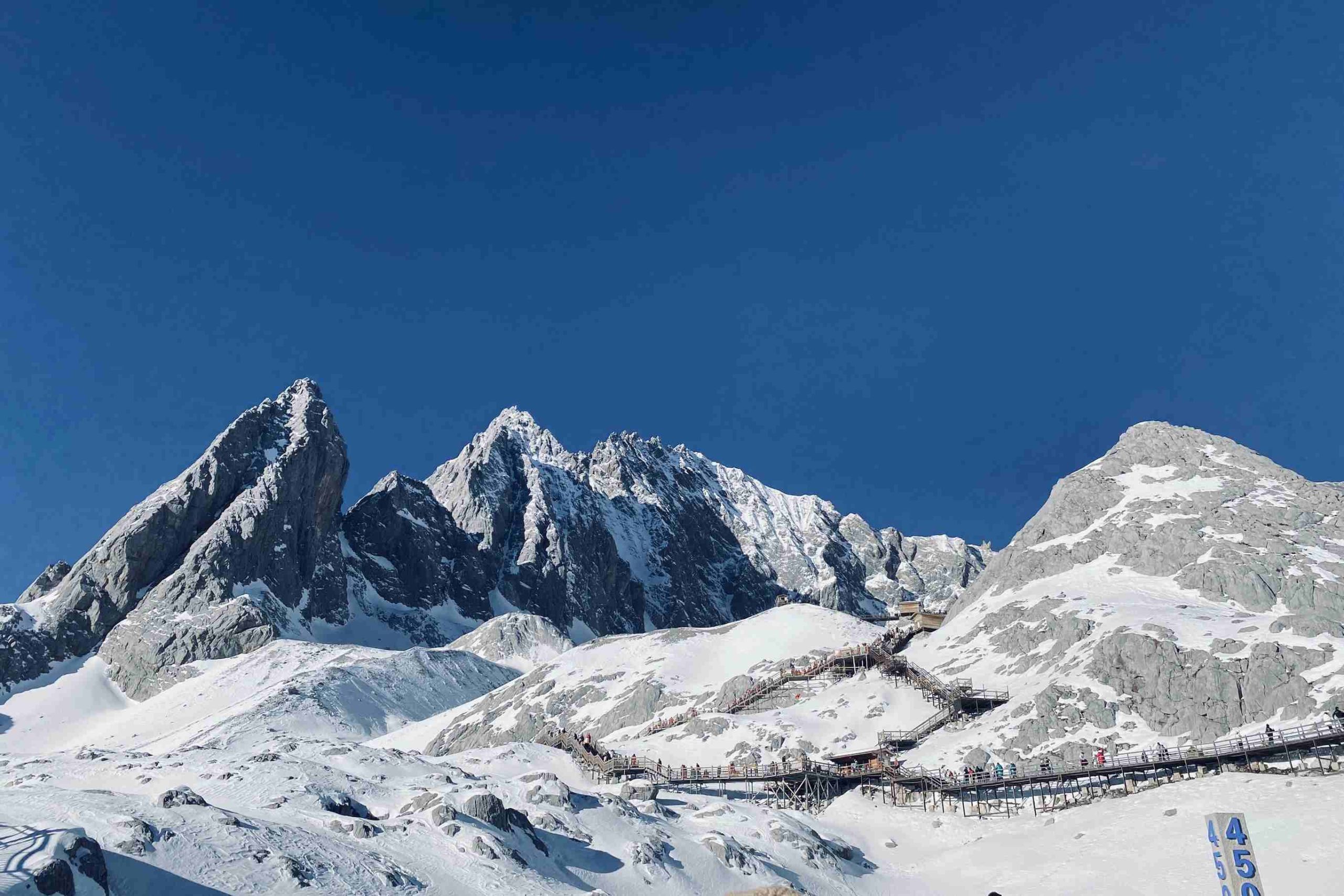美しい玉龍雪山