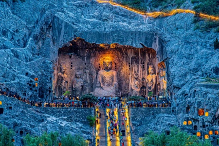 洛陽の龍門石窟