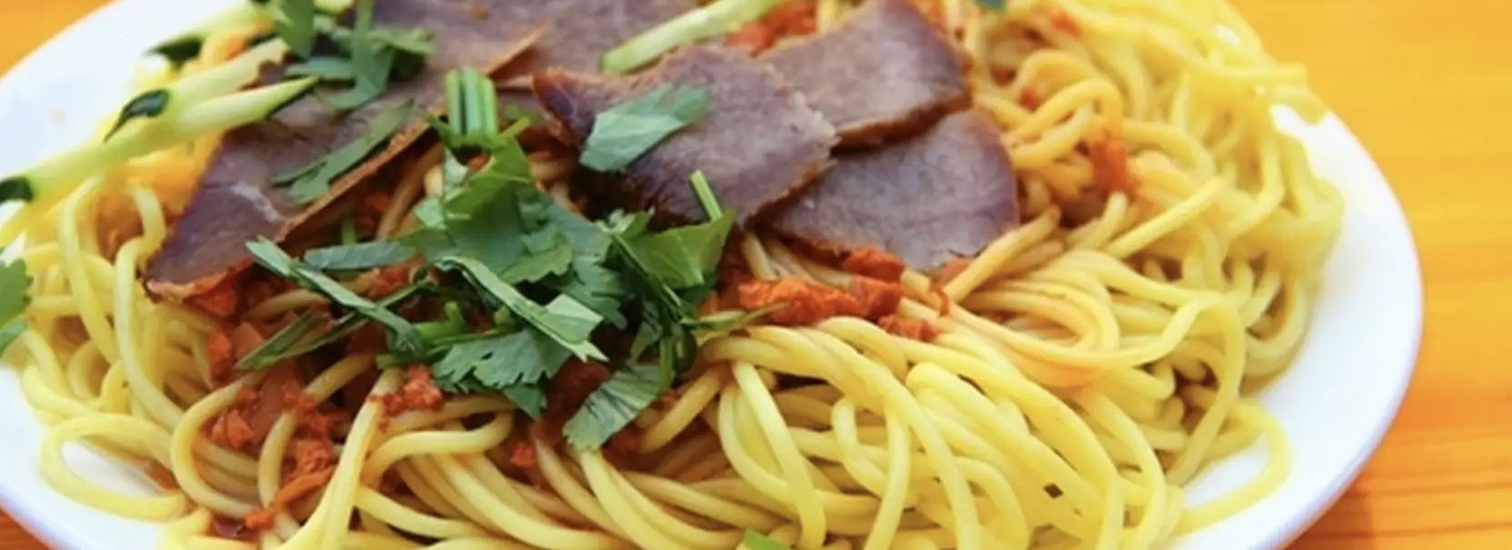 敦煌観光で外せない!ローカル絶品「ろば黄麺」