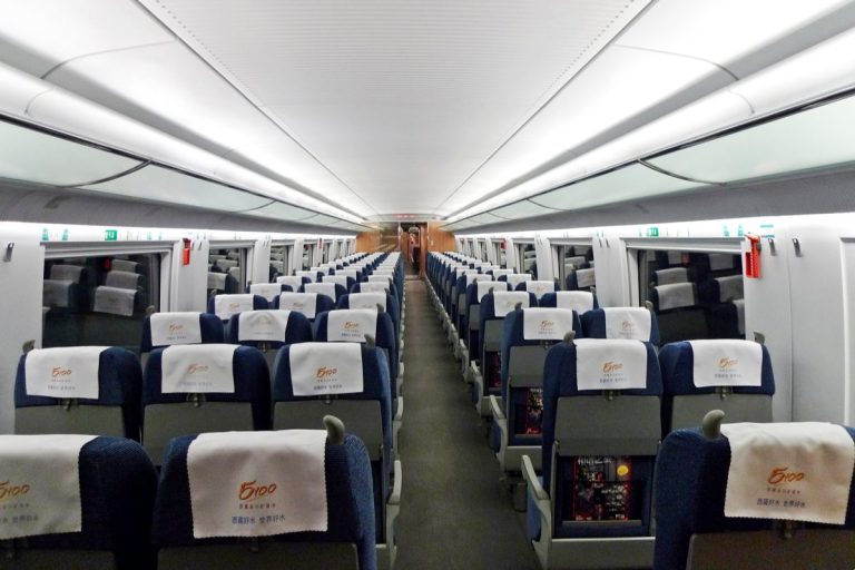 高速列車二等席